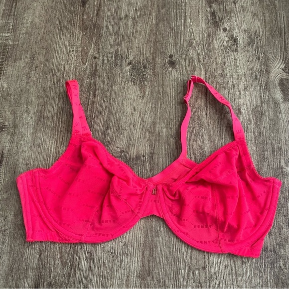 Fenty X Savage Hot Pink Printed Bra Size 38DD - Picture 1 of 6